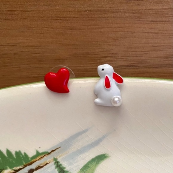 ✨Modcloth Bunny Love Earrings - Picture 3 of 5